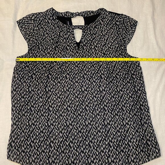 Fortune + Ivy Dani Mixed Material Black Blouse Womens M Keyhole Tie Back Cap EUC - Picture 8 of 9